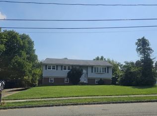 92 Griffith Dr, Whippany, NJ 07981