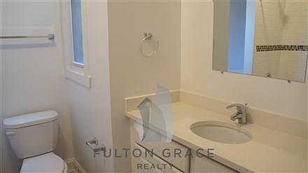 4th image of 2646 N Milwaukee Ave #2