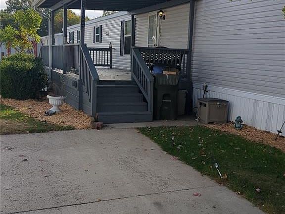 3rd image of 8189 Pinewood Dr