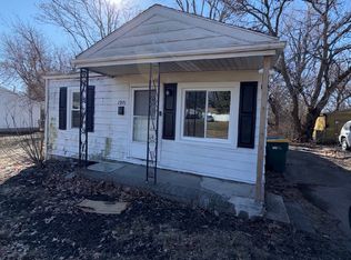 1971 E Cantrell St, Decatur, IL 62521