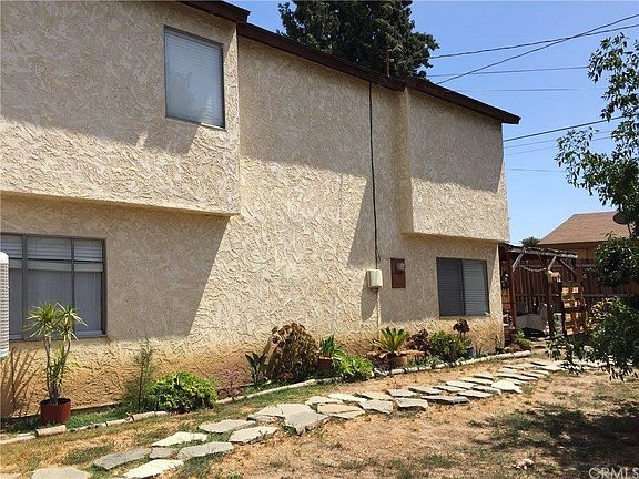 3rd image of 4275 Sierra Vista Dr