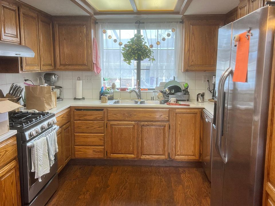 1st image of 813 Cresta Vista Way