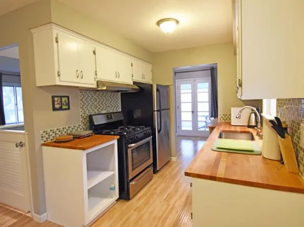 5600 107th St W, Bloomington, MN 55437