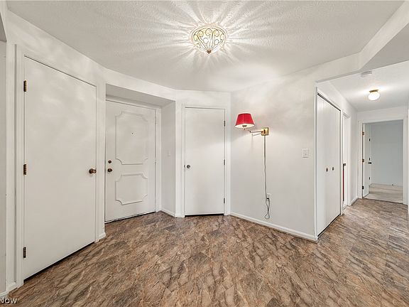 2nd image of 1931 King James Pkwy APT 405