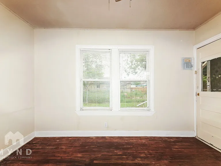 1322 Verbena St — Photo 14