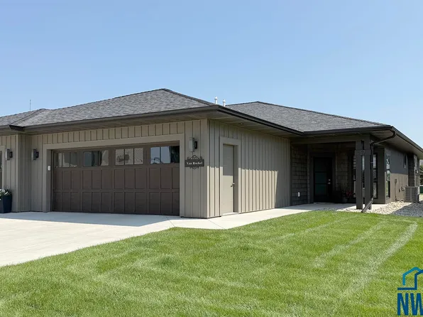 1351 13th Ave SE Unit 57, Sioux Center, IA 51250