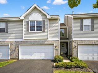 2492 Amber Ln, Elgin, IL 60123