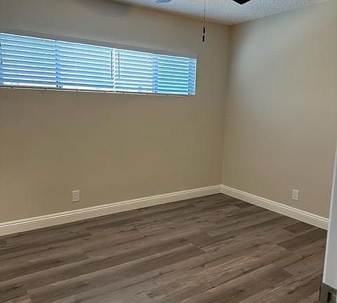 5th image of 465 E Tujunga Ave #31