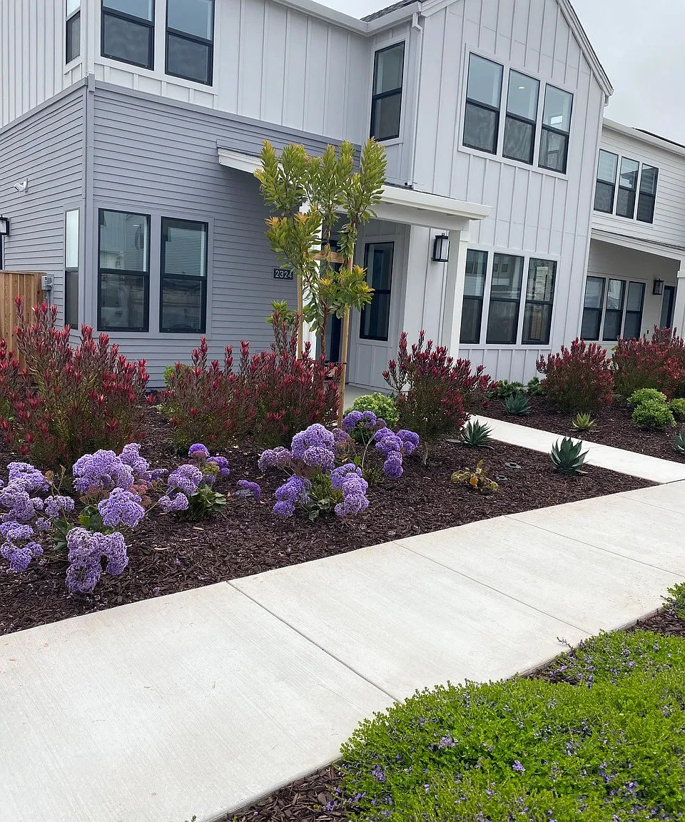 4 bed, 2400 sqft, $5,495 — Photo 1