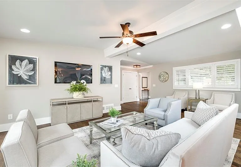 1921 Walthall Dr NW — Photo 15