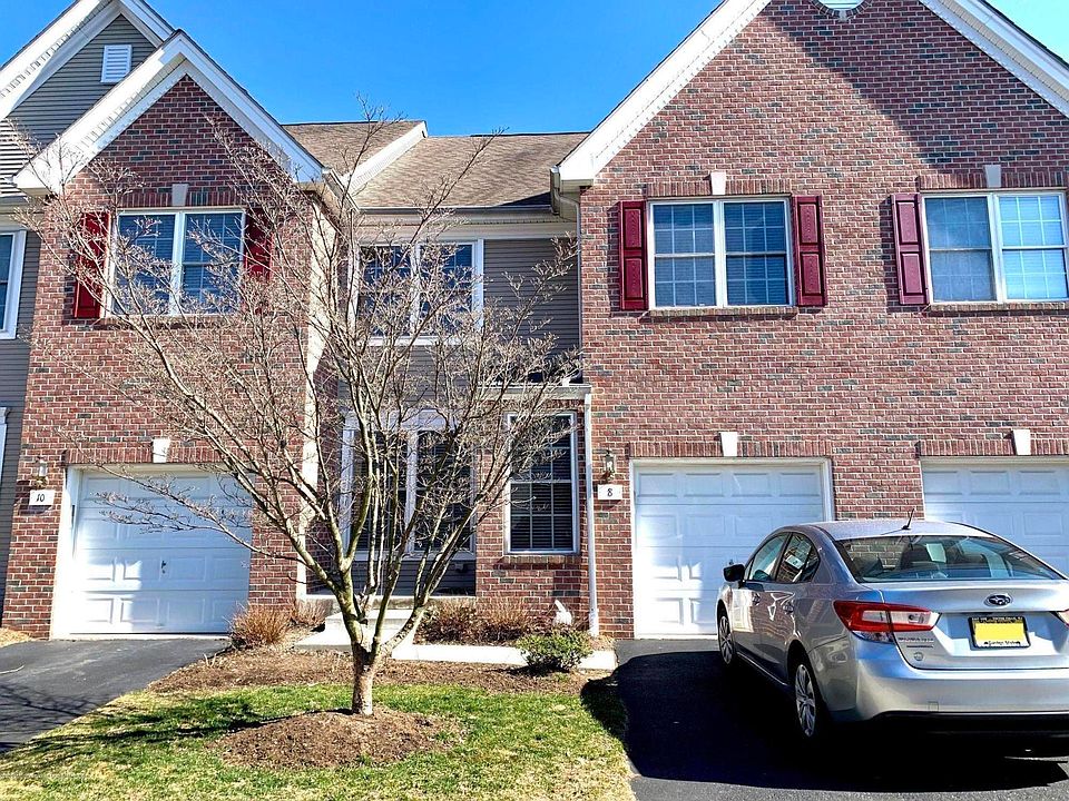 1st image of 8 Ironwood Ct