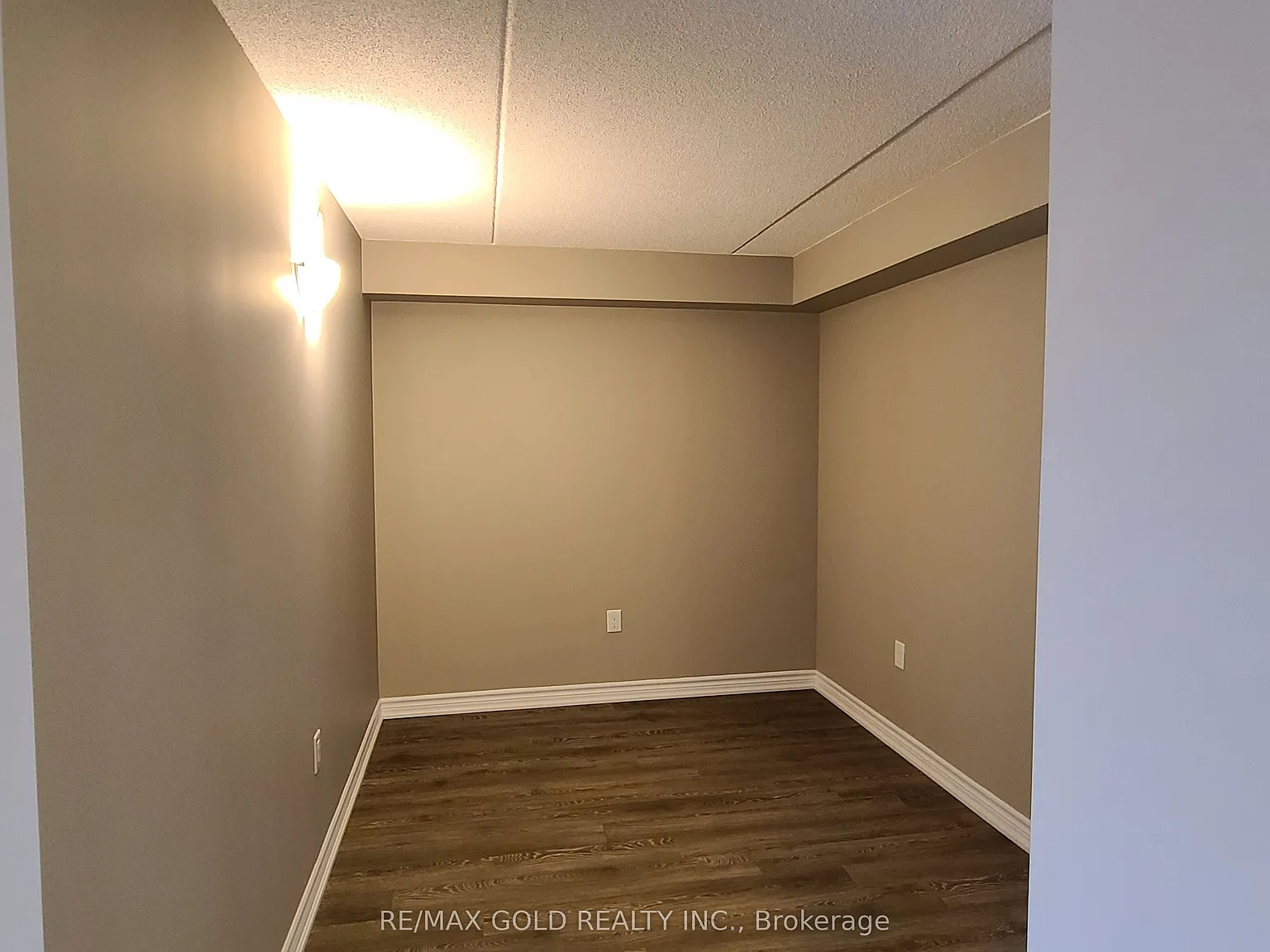 2 bed, $2,000 — Photo 3