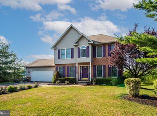 7855 Sunset Dr, Harrisburg, PA 17112