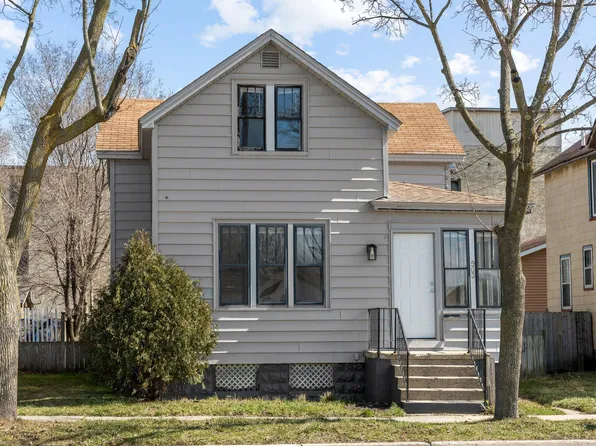 903 Vine St, Manistee, MI 49660