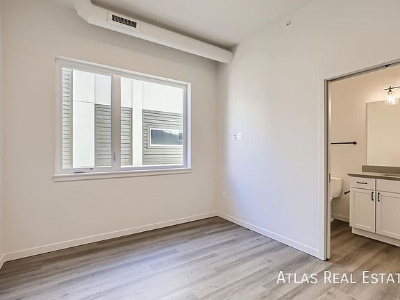 5th image of 3830 N Olive St #204