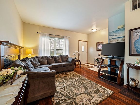 3rd image of 14253 S Napa Cir