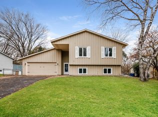15709 Hayes Trl, Apple Valley, MN 55124