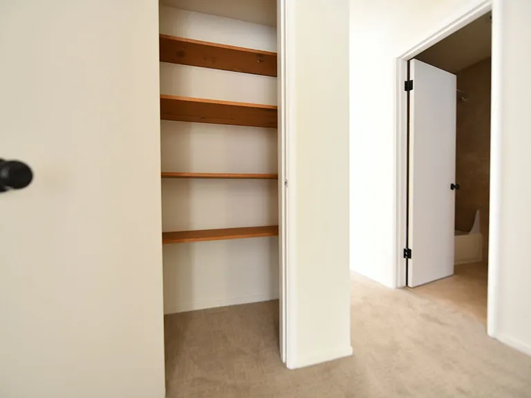 5390 Broadway — Photo 13