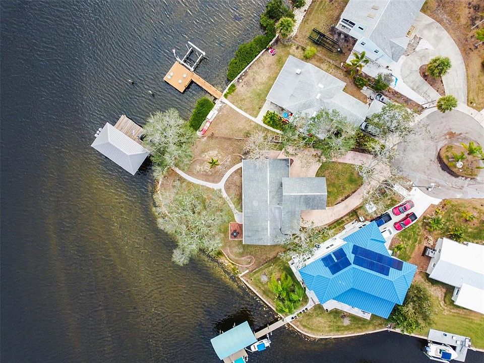 1st image of 424 DORIC COURT