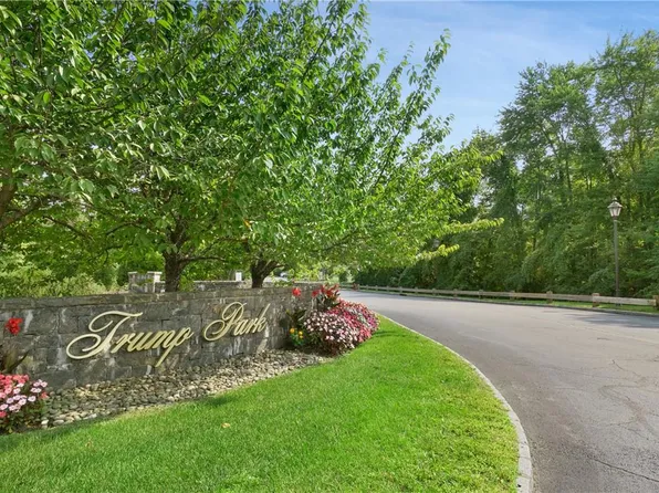 101 Trump Park #101, Shrub Oak, NY 10598