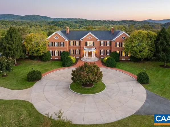 1701 Bentivar Dr, Charlottesville, VA 22911