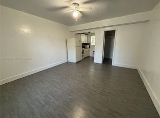 1843 Dewey St #121, Hollywood, FL 33020