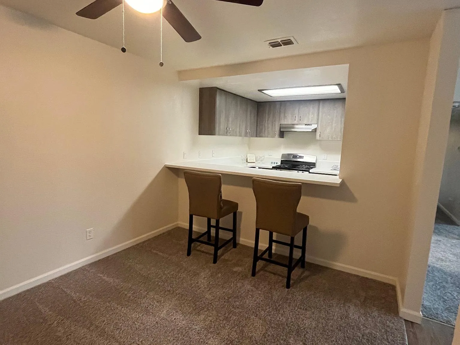 2 bed, 1030 sqft, $2,350 — Photo 4