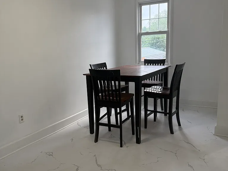 503 Maryland Ave #2 — Photo 4