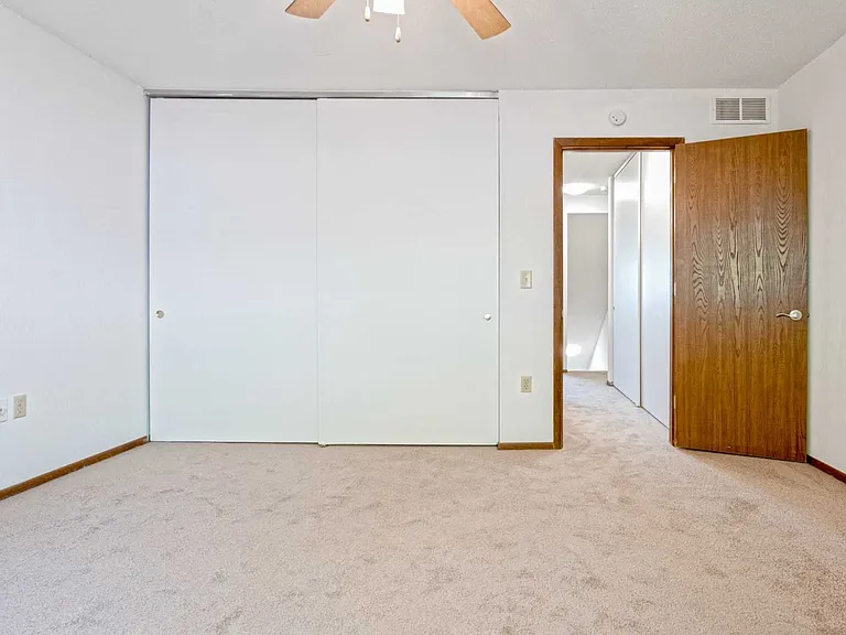 Unit bedroom