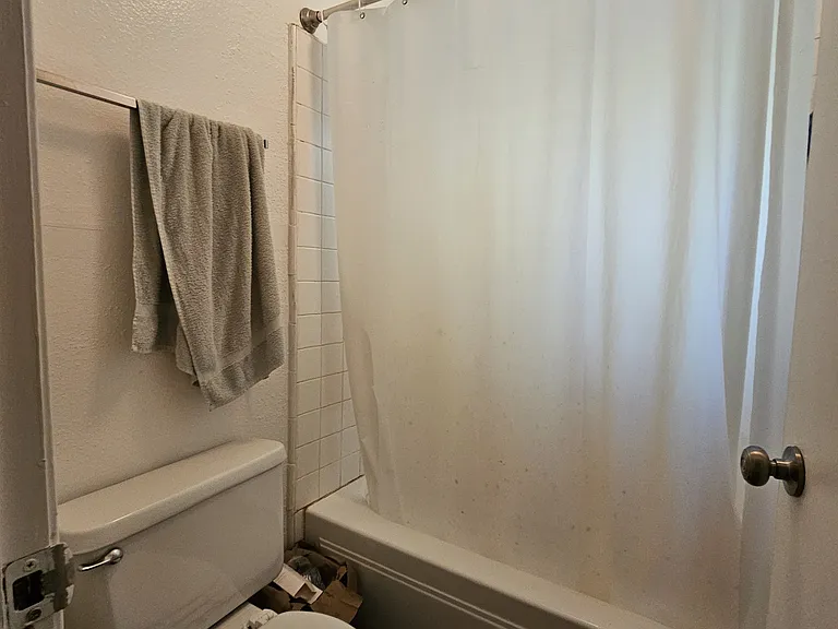 613 Radcliffe Dr — Photo 5
