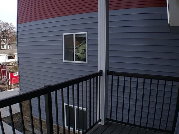 5th image of 811 10th Ave N APT 9