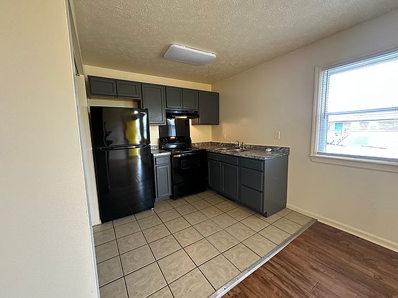 3rd image of 306 Turpin Dr