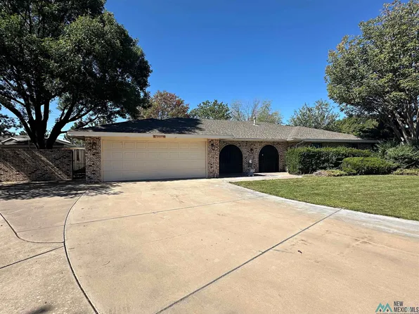 11 Vista Parkway Cir, Roswell, NM 88201