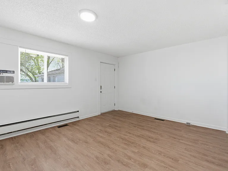 1595 Reed St — Photo 6