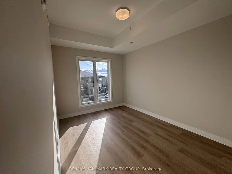 2370 Tenth Line Rd #302 — Photo 16