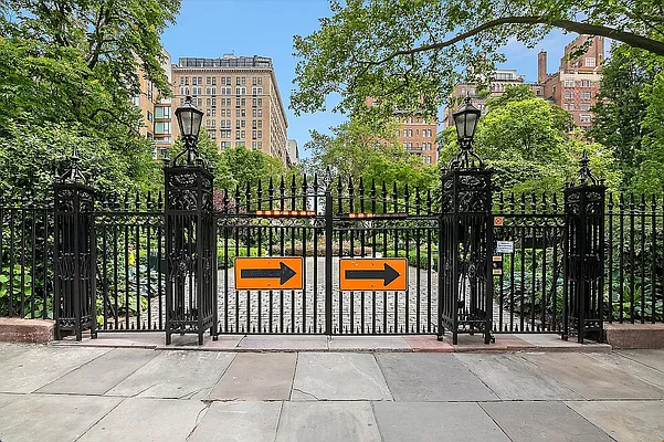 Rented by Compass | media 12