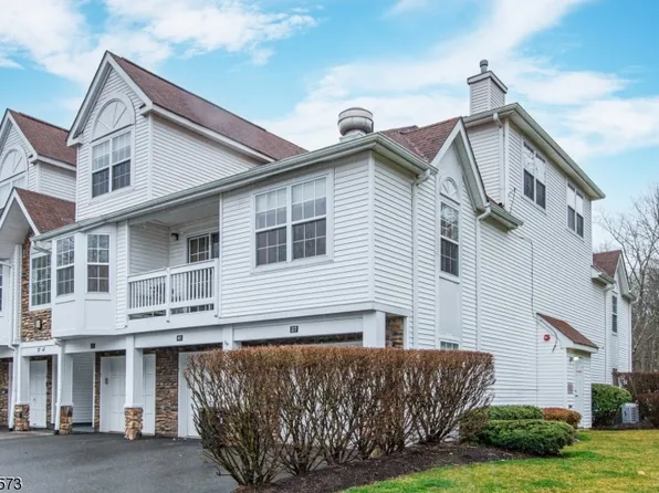 43 Whisper Way E, Roxbury Twp., NJ 07852