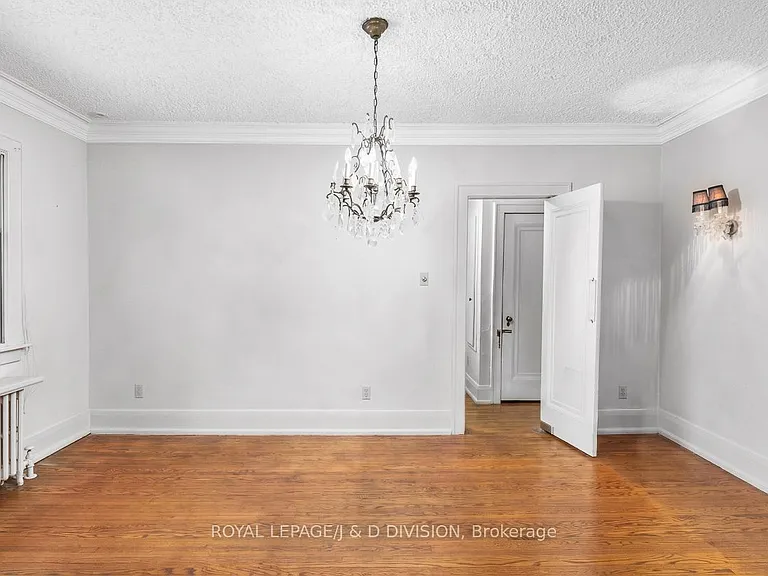 58 Lascelles Blvd — Photo 10