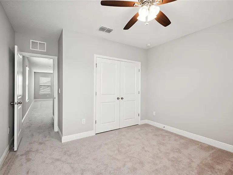 2560 Warren Acres Blvd — Photo 27