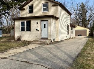 515 S 3rd St, Delavan, WI 53115