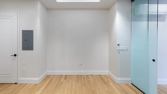 Rented by Nooklyn NYC LLC | media 8