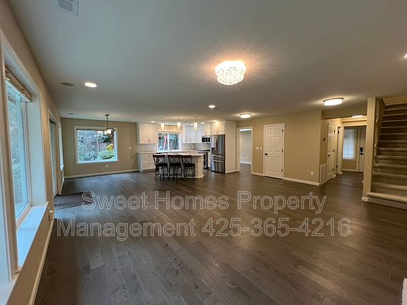 5th image of 13666 179th Ave NE