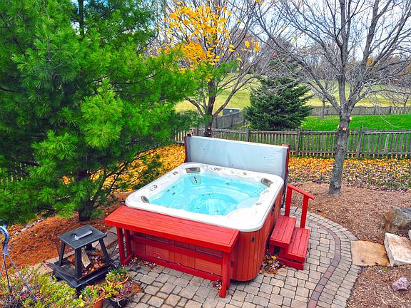 Private hot tub