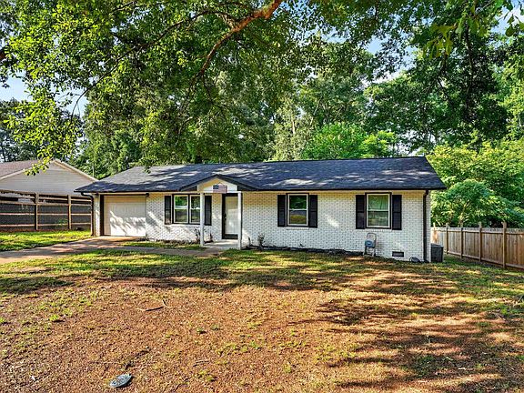 3rd image of 145 Maplewood Dr