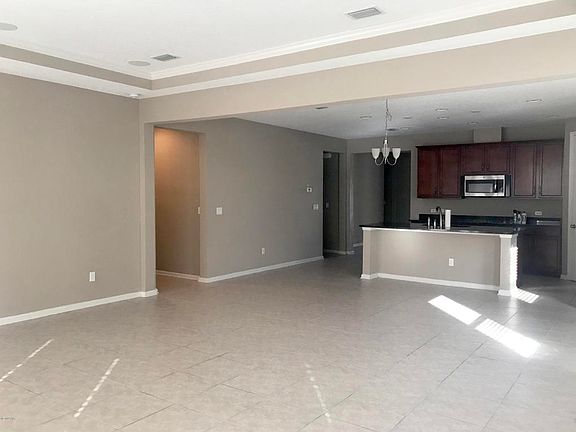 5th image of 136 Brentley Ln