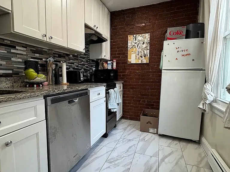 47 Cameron St #2 — Photo 4