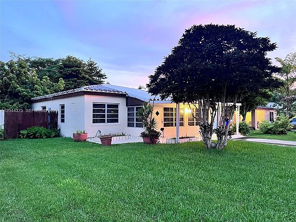 2nd image of 2082 NE 180th St