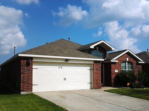 2nd image of 851 Driftwood Ln