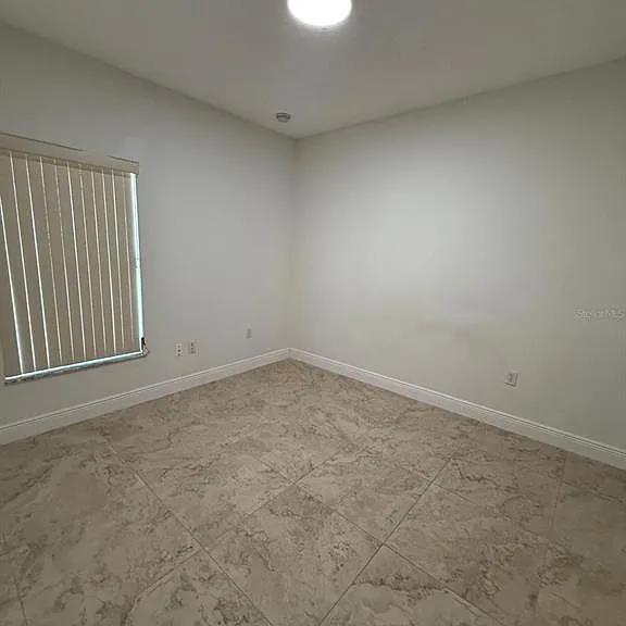 315 Edgewood Ct — Photo 6