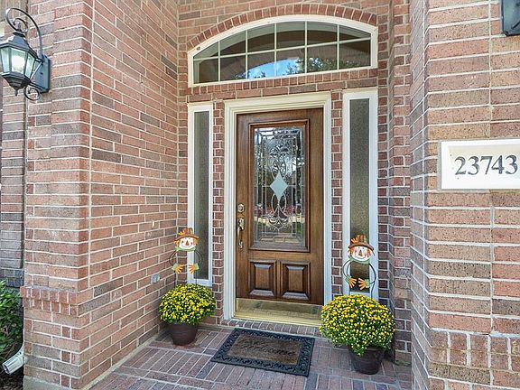 5th image of 23743 Hackberry Dr